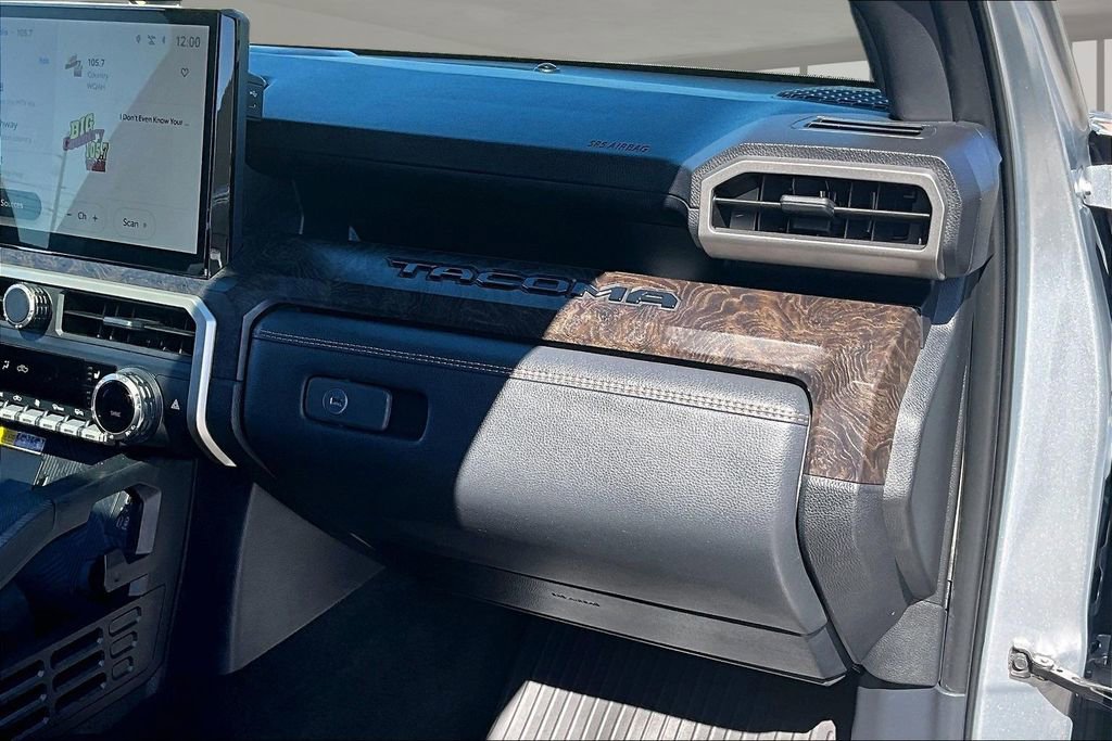 Used 2024 Toyota Tacoma Limited w/ Limited Package (LT) image 25