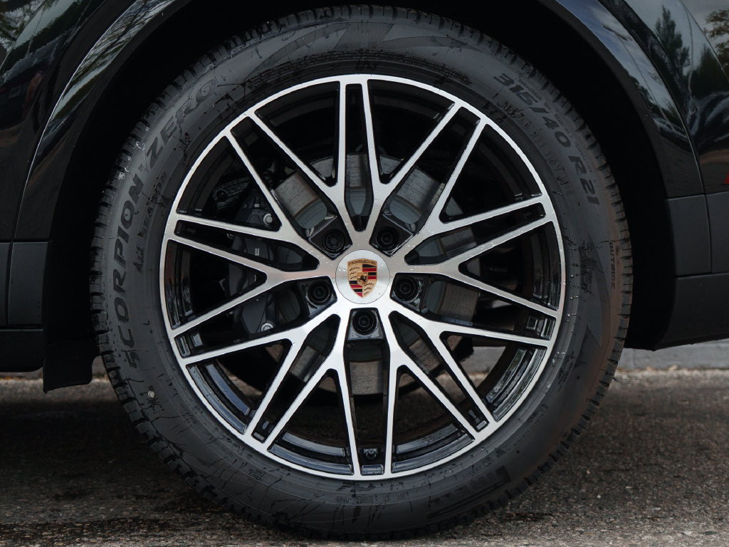 New 2026 Porsche Cayenne AWD/4WD image 13