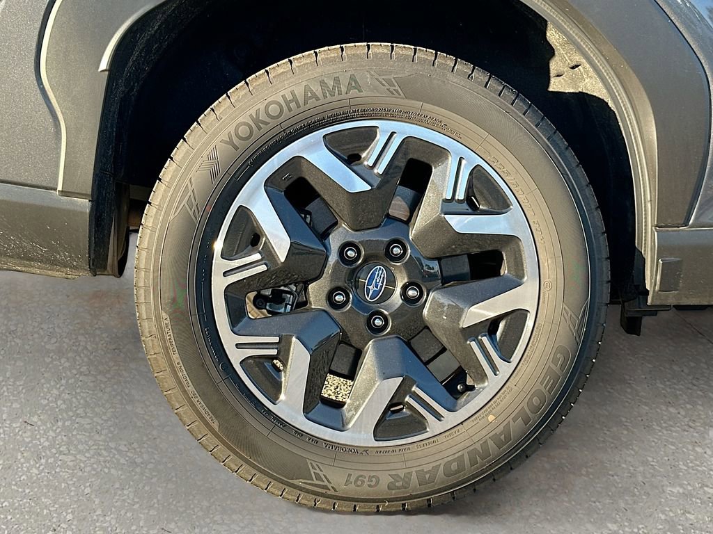 Certified 2025 Subaru Forester image 27