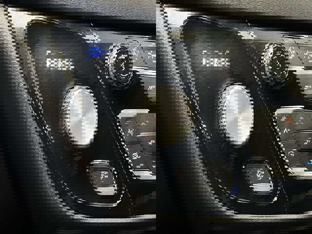 Used 2025 Chrysler Pacifica Select image 25