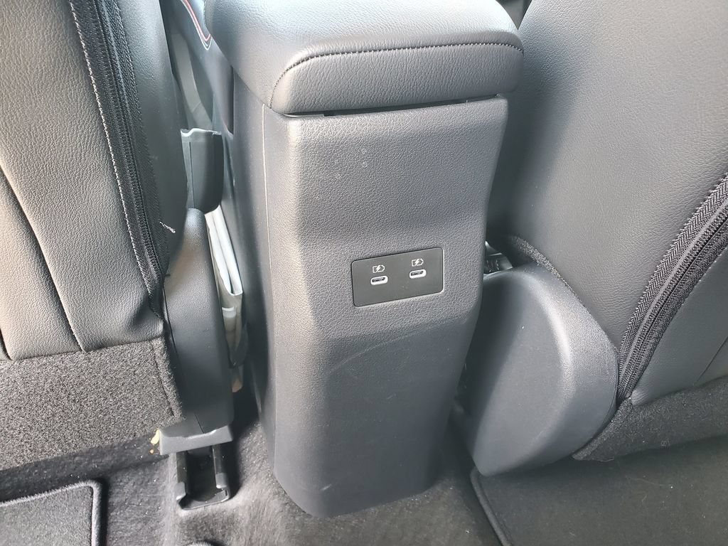 Used 2025 Nissan Kicks SR AWD/4WD image 11
