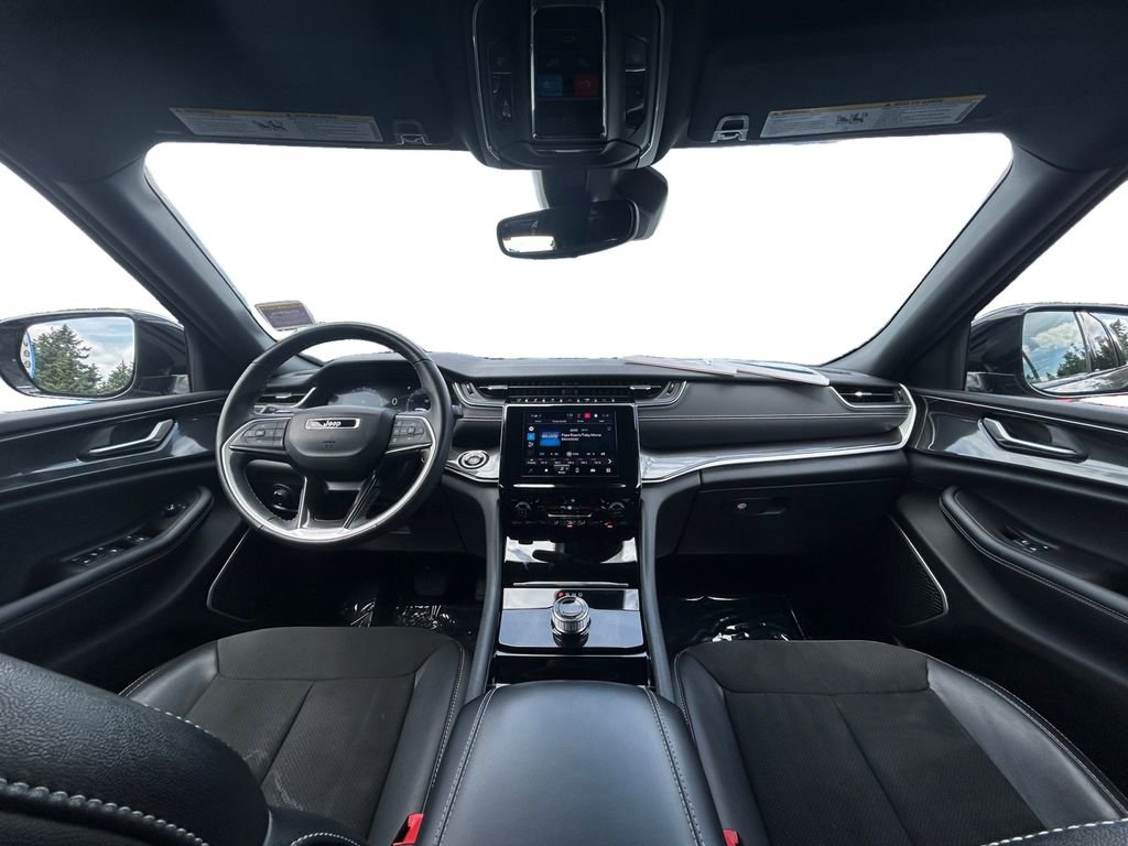 Used 2022 Jeep Grand Cherokee L Altitude image 12