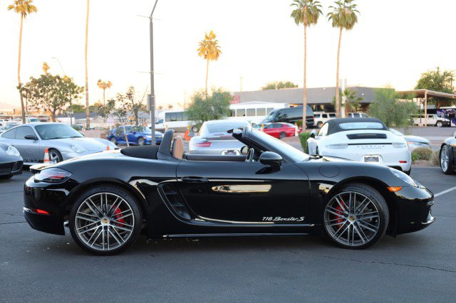 Used 2018 Porsche 718 Boxster S image 12