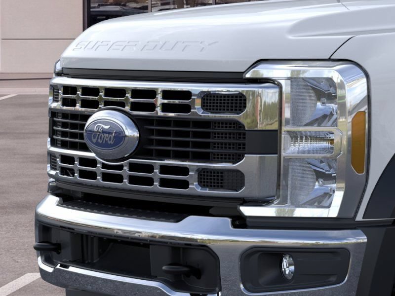 New 2025 Ford F550 4x4 Regular Cab Super Duty image 18