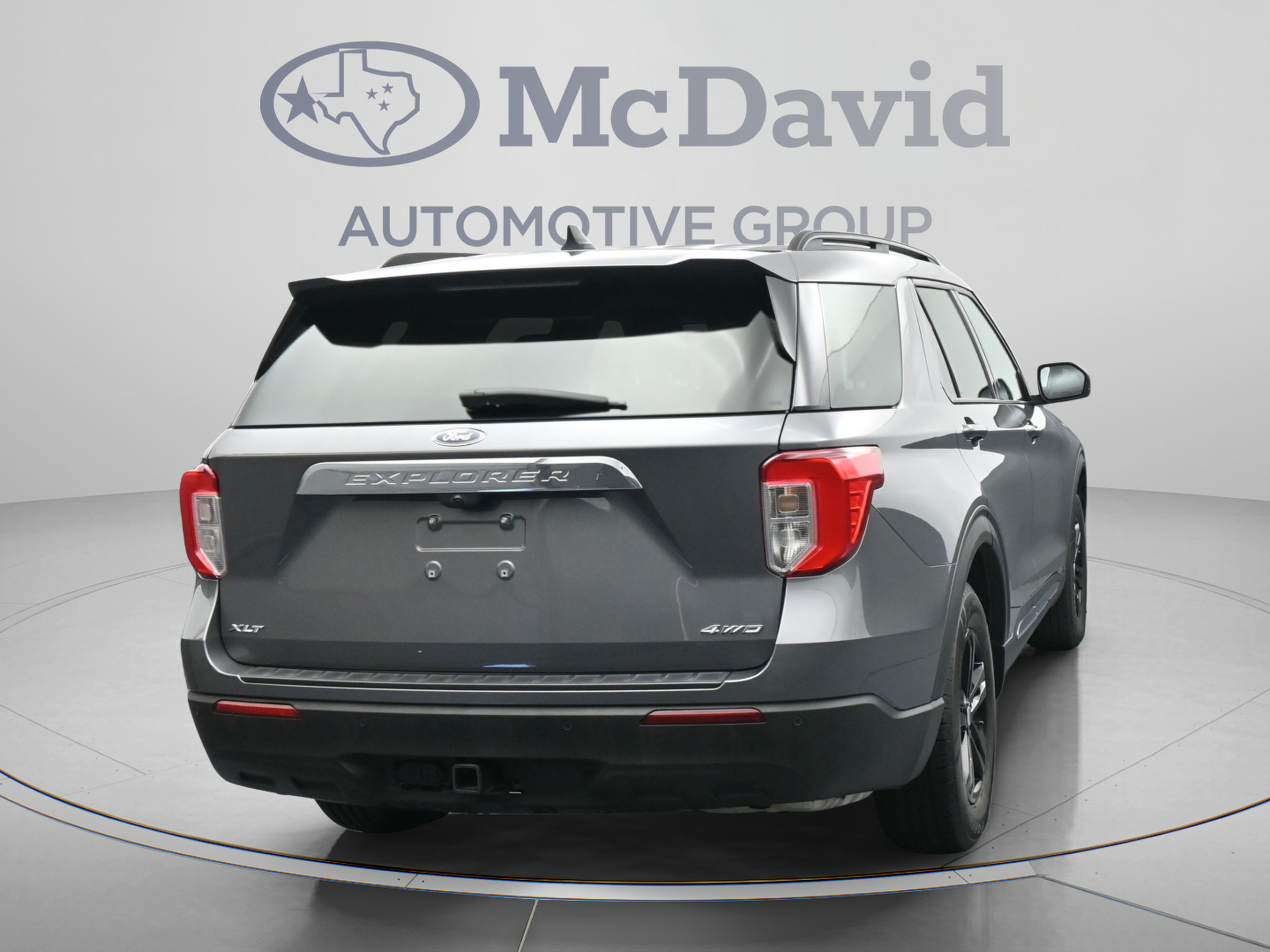 Used 2022 Ford Explorer XLT w/ Class IV Trailer Tow Package AWD/4WD image 8