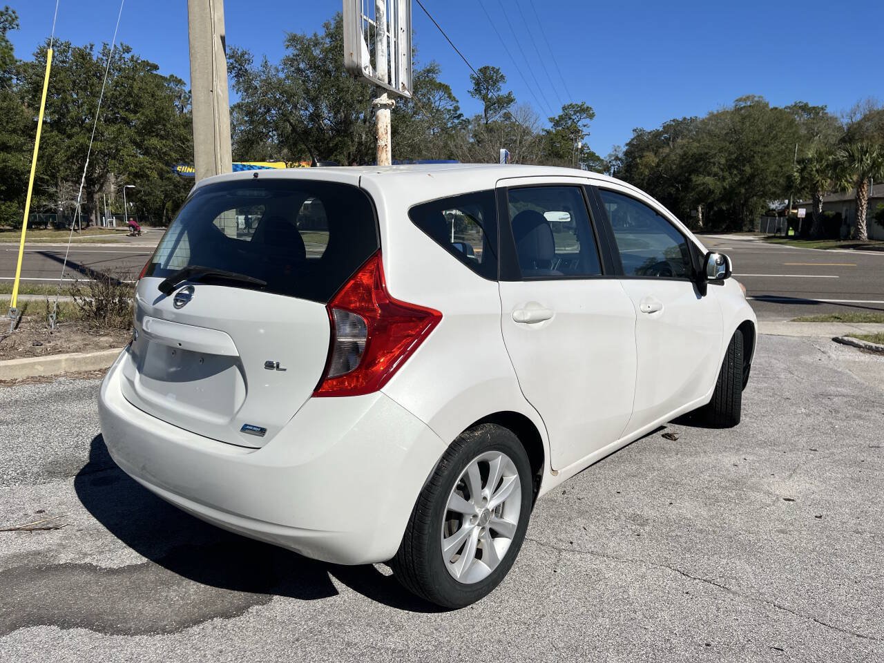 Used 2014 Nissan Versa Note SV w/ SL Package FWD image 5
