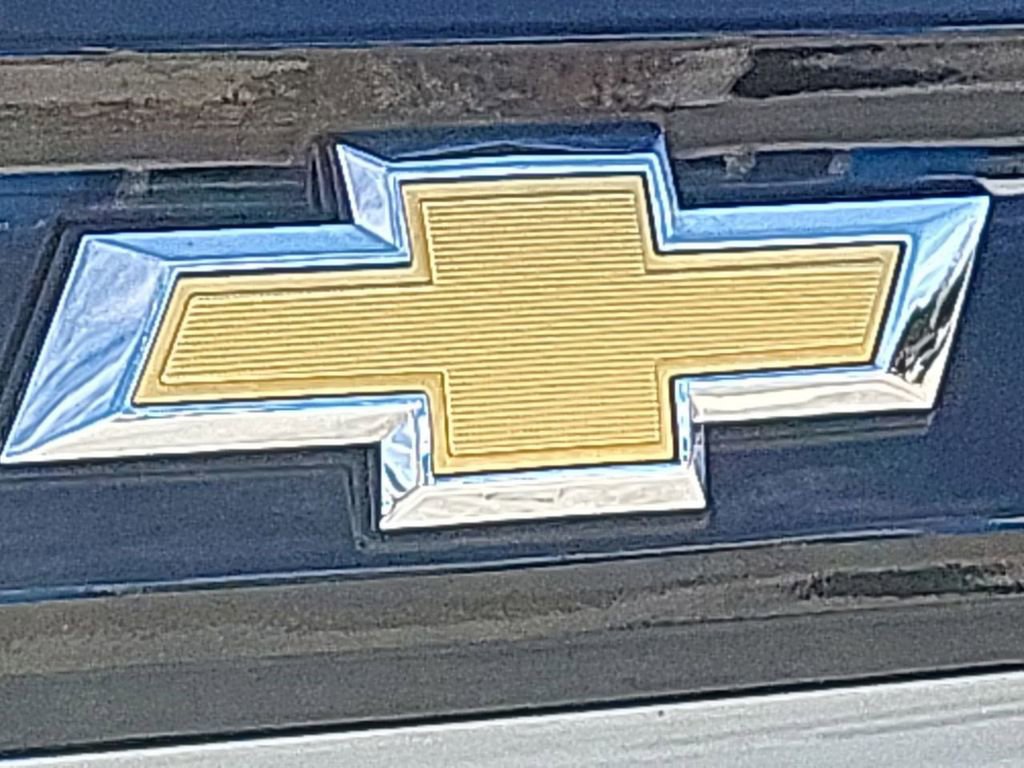 Used 2025 Chevrolet Suburban Premier image 37