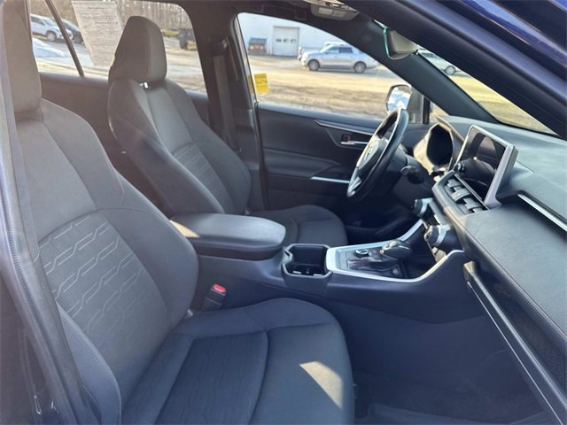 Used 2023 Toyota RAV4 SE image 29