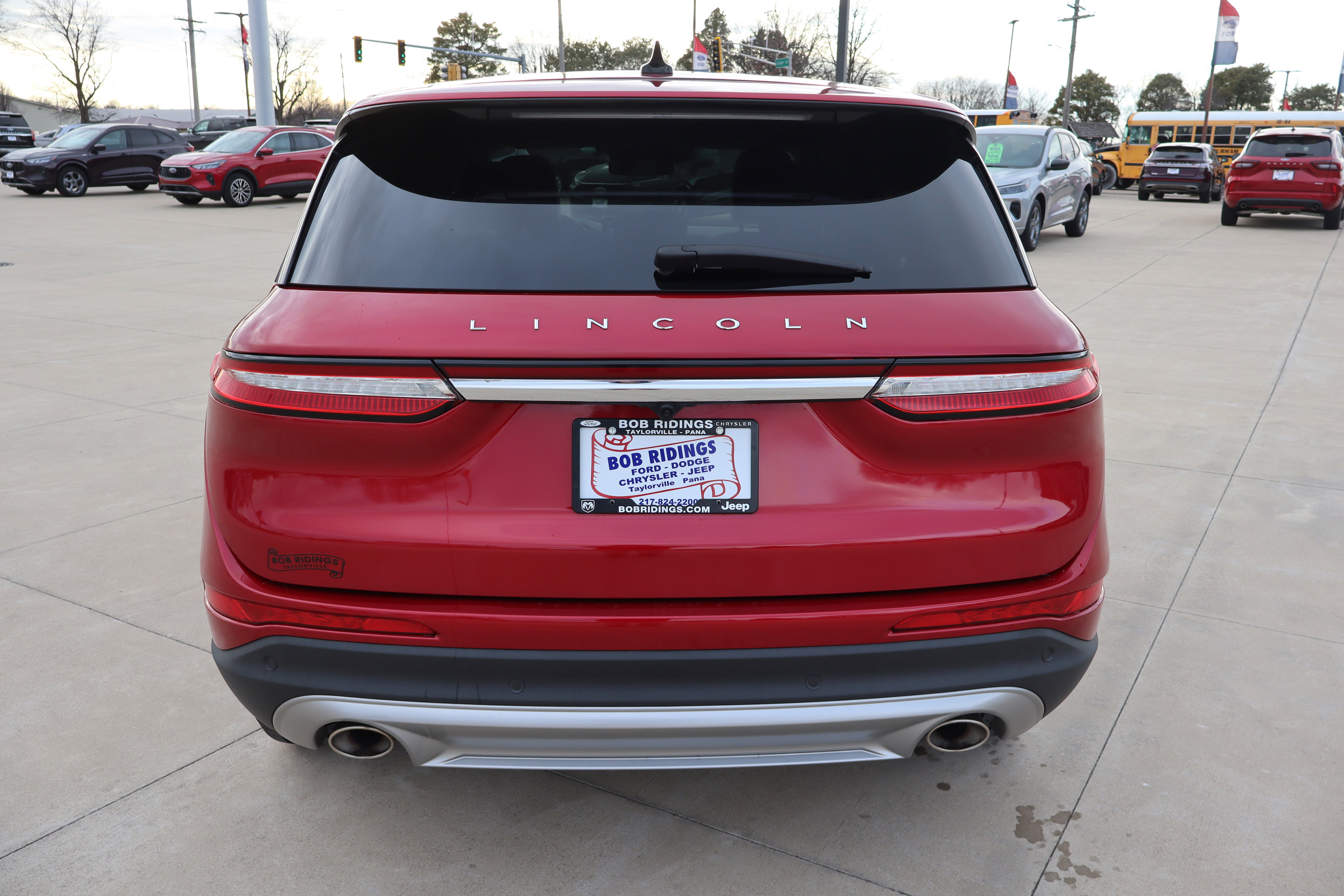 Used 2024 Lincoln Corsair Premiere w/ Rear Removable Package Tray image 7