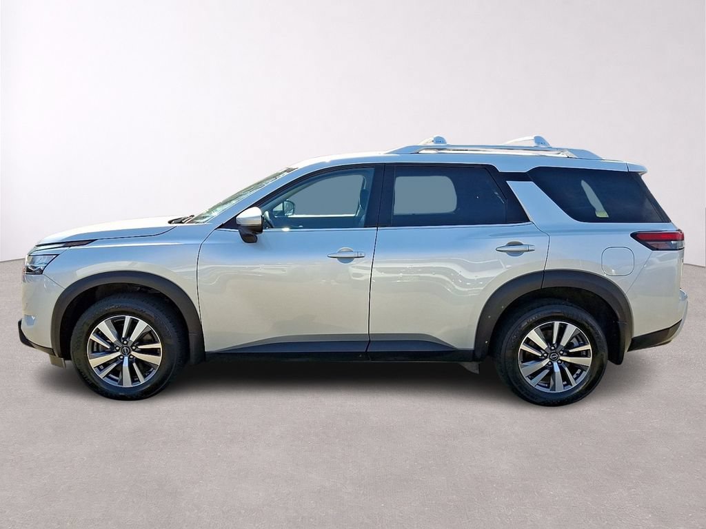 Used 2023 Nissan Pathfinder SL w/ Lighting Package (N92) AWD/4WD image 4