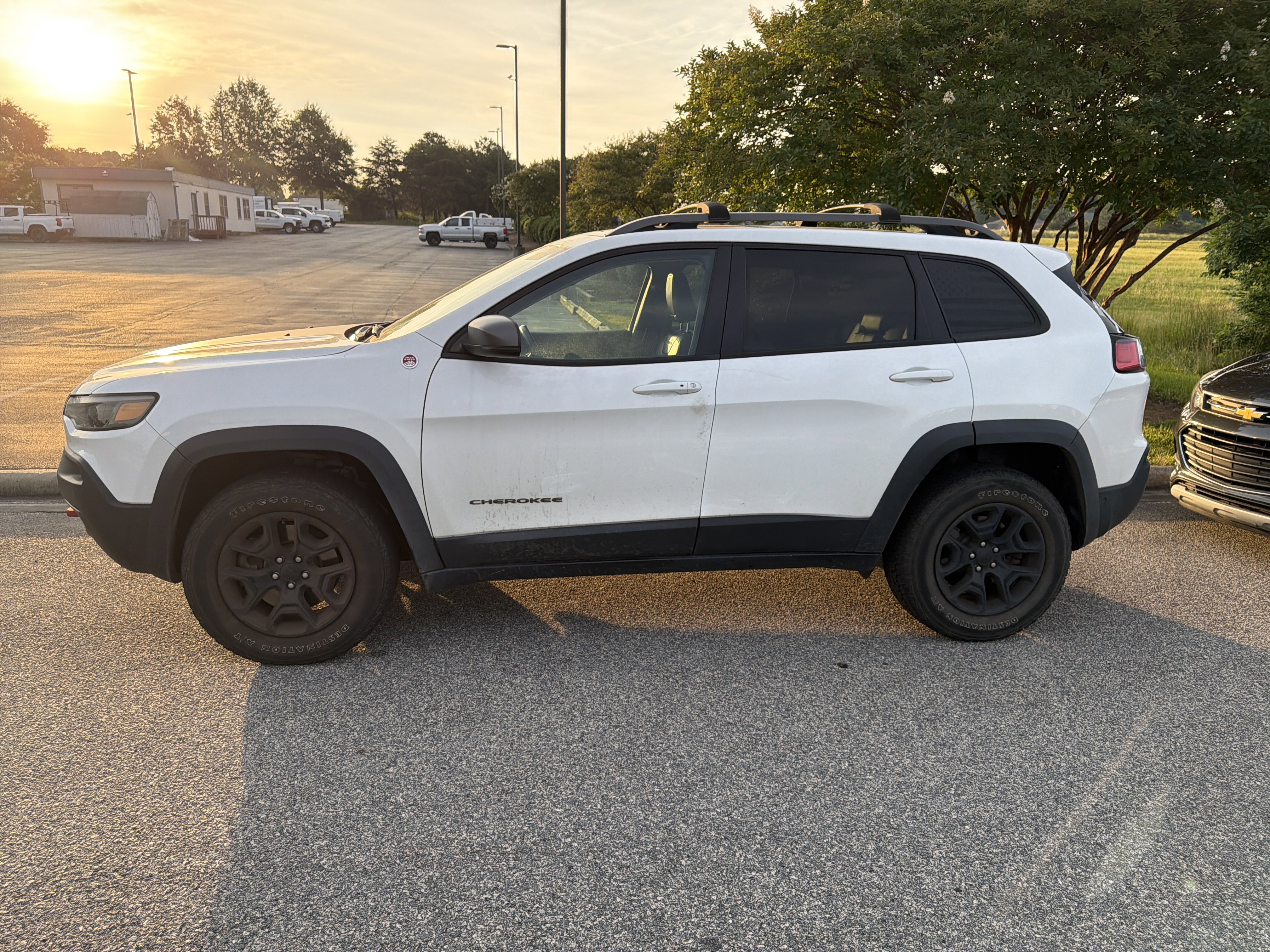 Used 2021 Jeep Cherokee Trailhawk w/ Sun, Sound & Nav Group AWD/4WD image 8