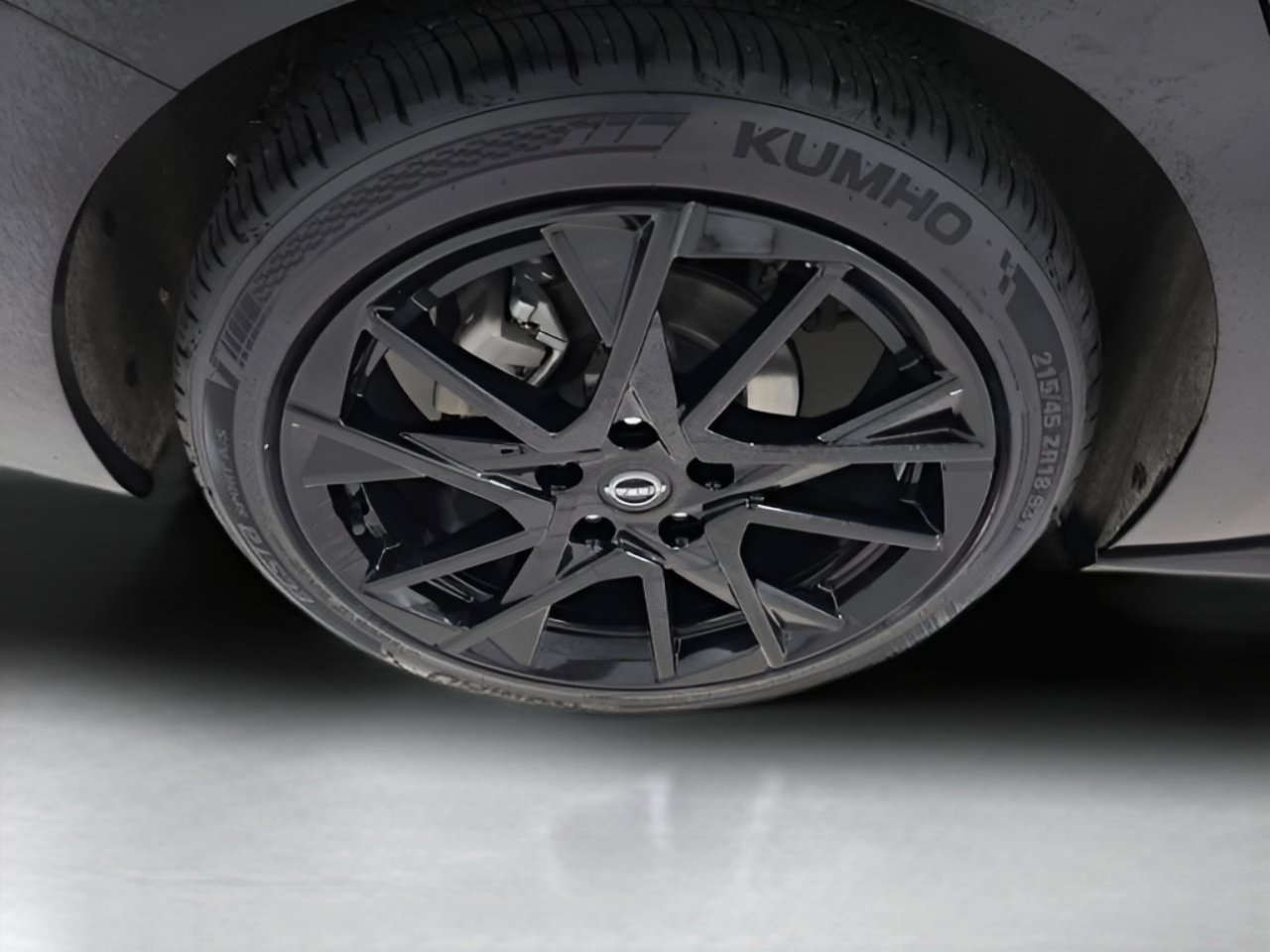 Used 2025 Nissan Sentra SR w/ Midnight Edition FWD image 11