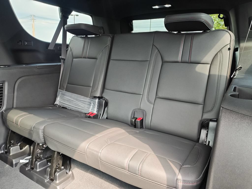 New 2026 Chevrolet Suburban RST w/ Advanced Technology Package AWD/4WD image 25