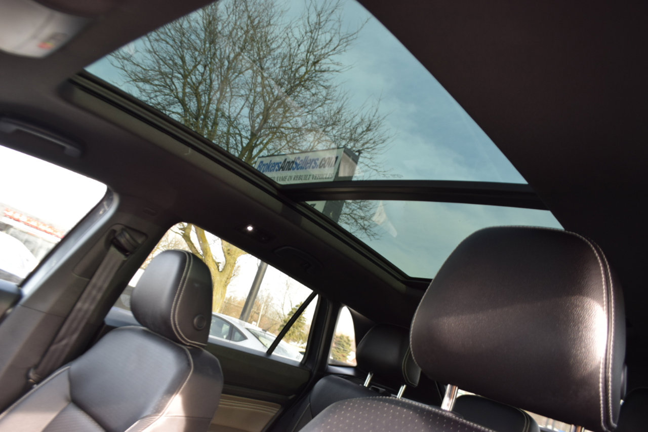 Used 2023 Volkswagen Atlas Cross Sport SEL image 15