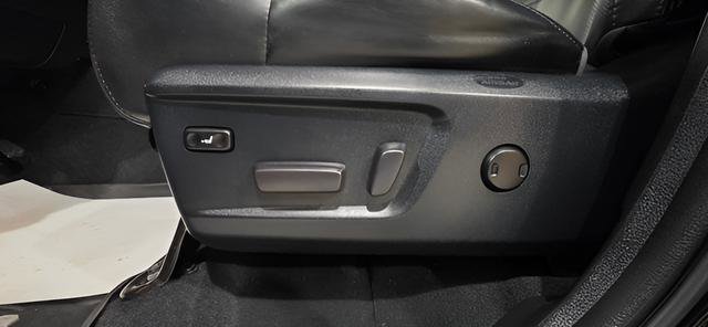 Used 2018 Toyota Tundra Platinum image 16