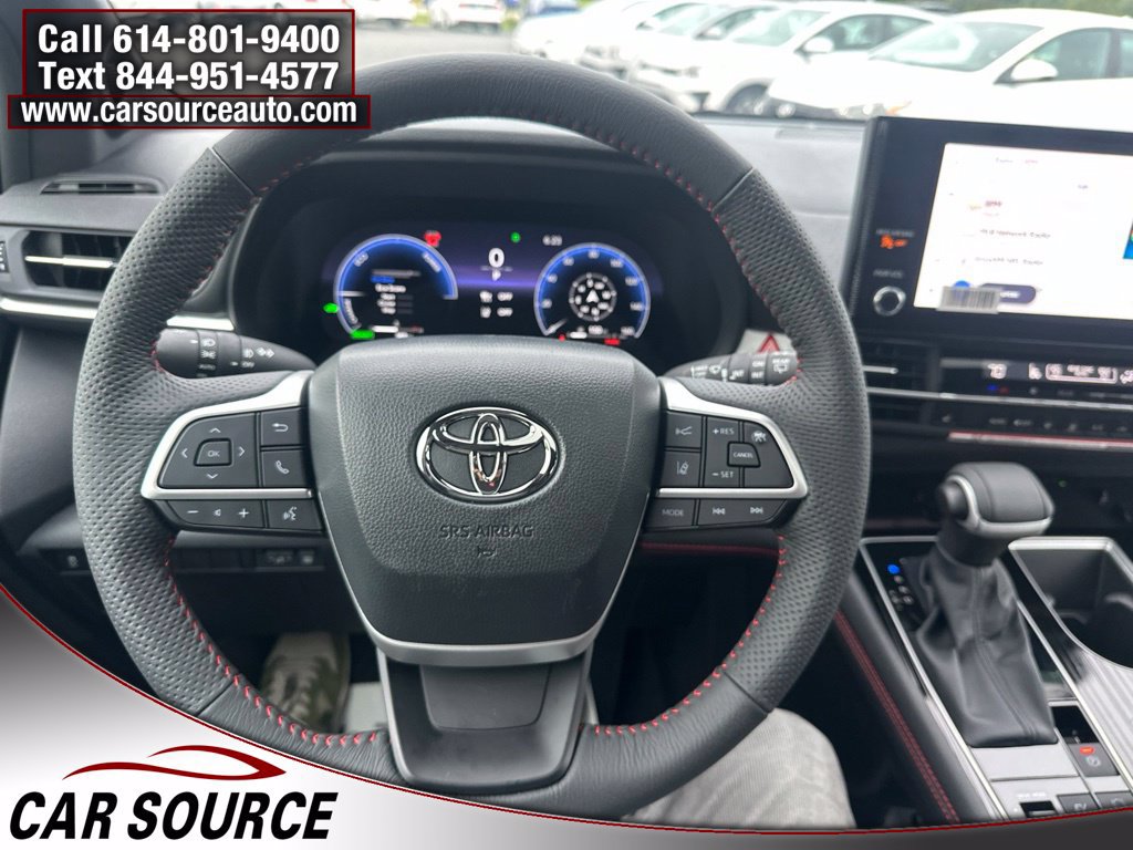Used 2026 Toyota Sienna XSE FWD image 15