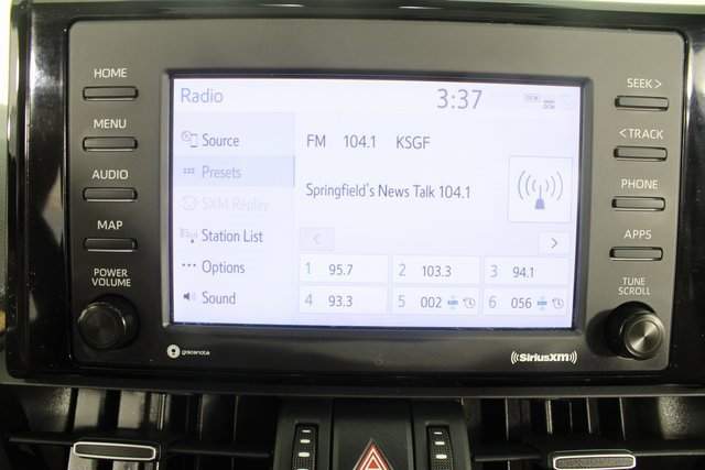 Used 2021 Toyota RAV4 XLE Premium image 5