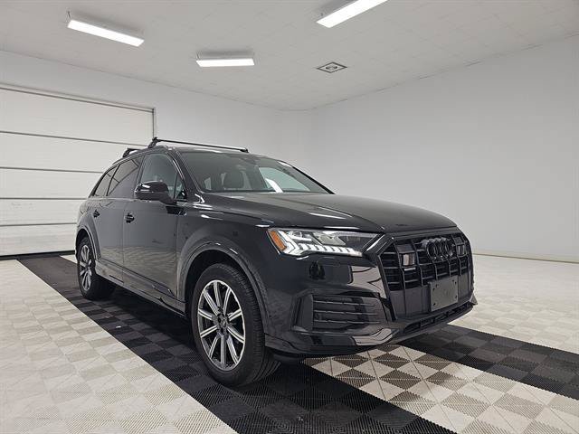 Used 2023 Audi Q7 2.0T Premium Plus w/ Premium Plus Package AWD/4WD image 3