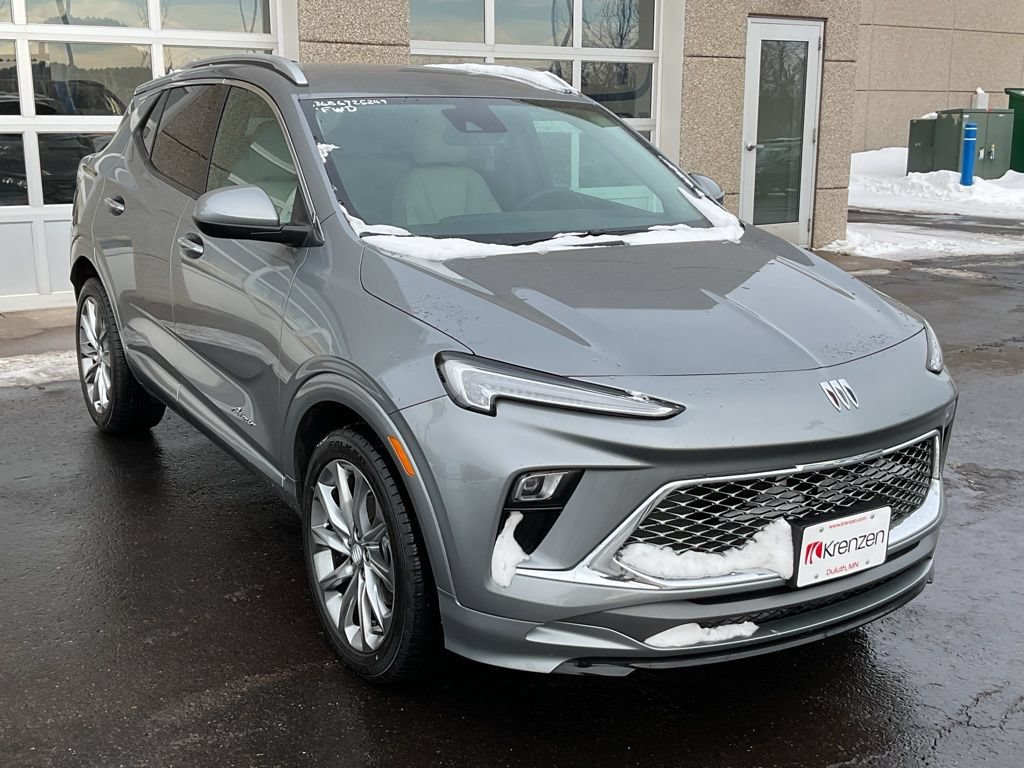 Used 2024 Buick Encore GX Avenir w/ Avenir Convenience Package FWD image 3