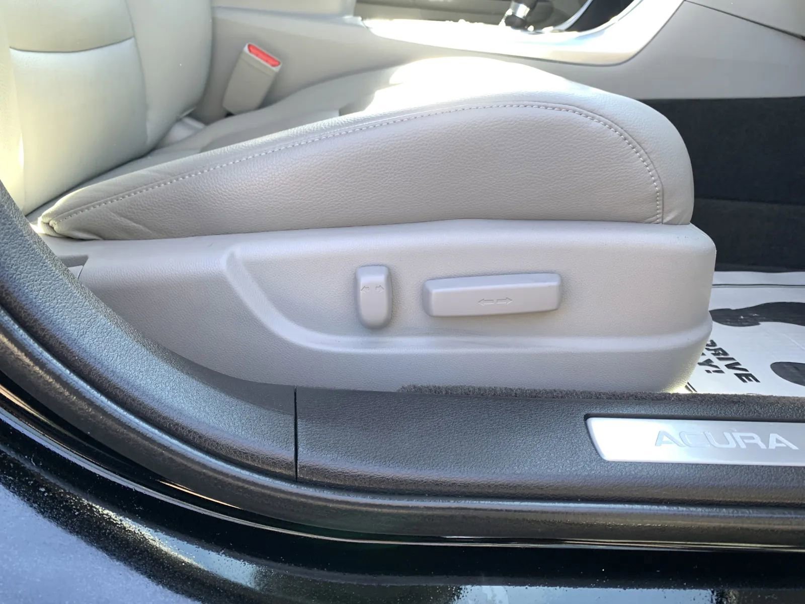 Used 2015 Acura TLX image 21