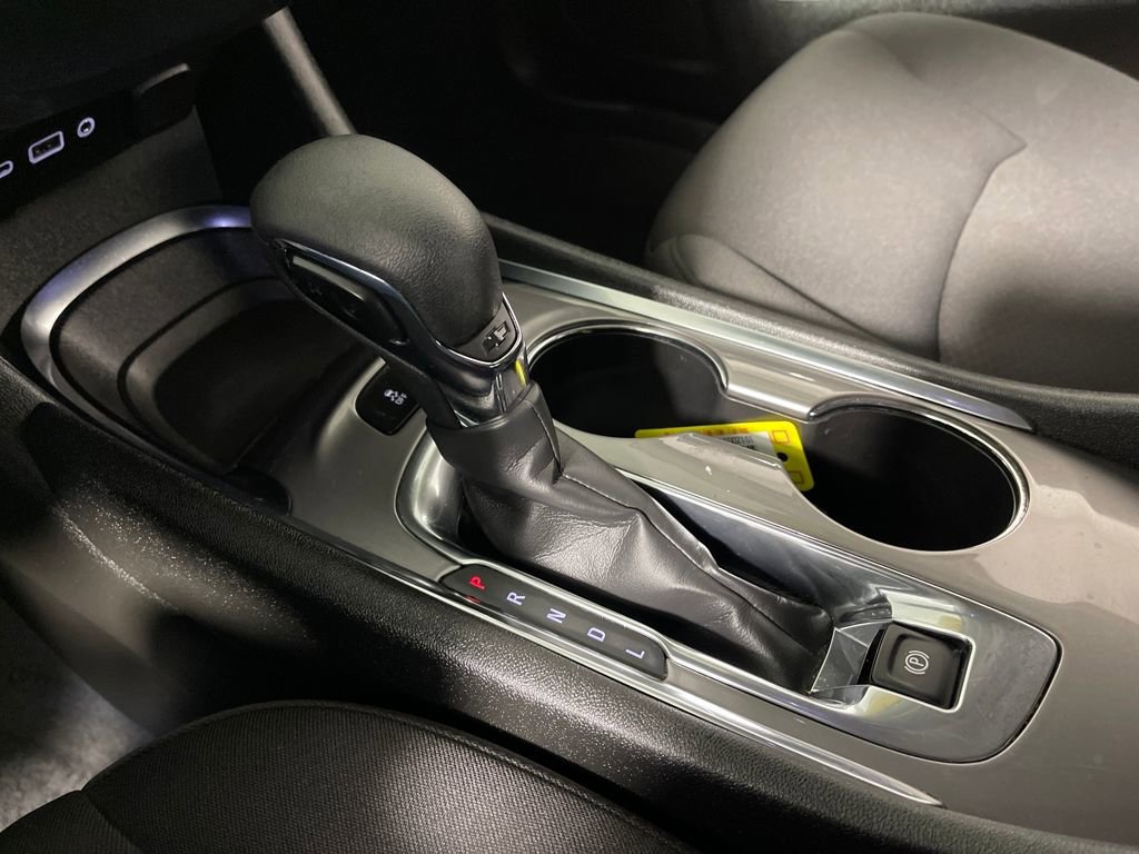 Used 2024 Chevrolet Malibu LT image 23