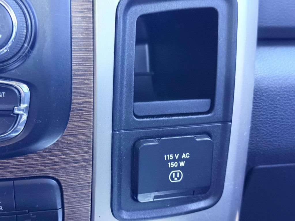 Used 2016 RAM 1500 Laramie AWD/4WD image 28