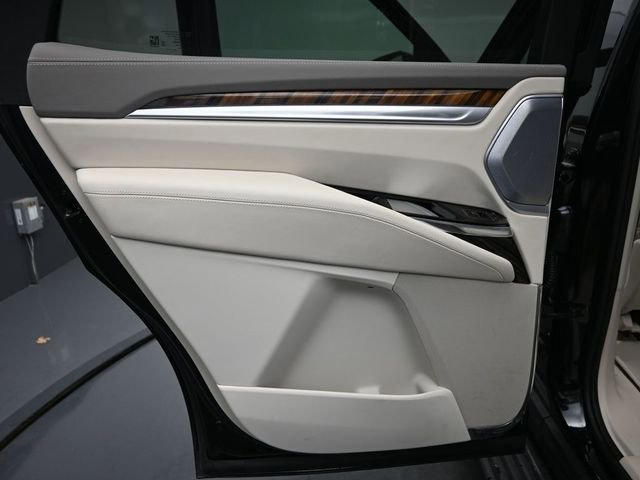 Certified 2025 Cadillac Escalade Premium Luxury Platinum w/ LPO, Floor Liner Package image 15