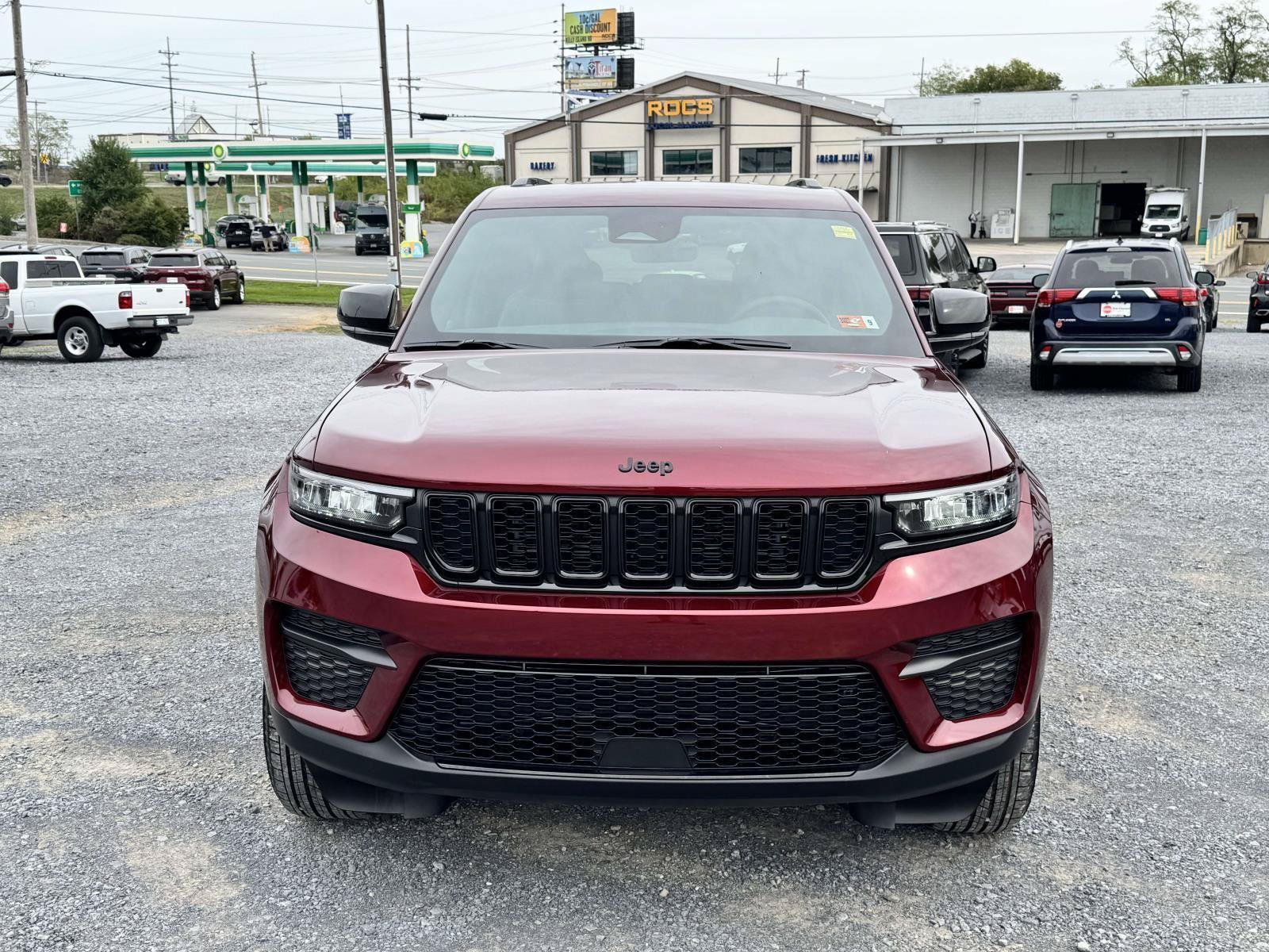 New 2025 Jeep Grand Cherokee Altitude AWD/4WD image 23
