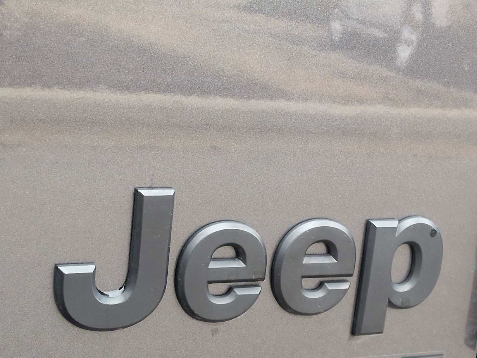 Used 2023 Jeep Wrangler Sport image 13