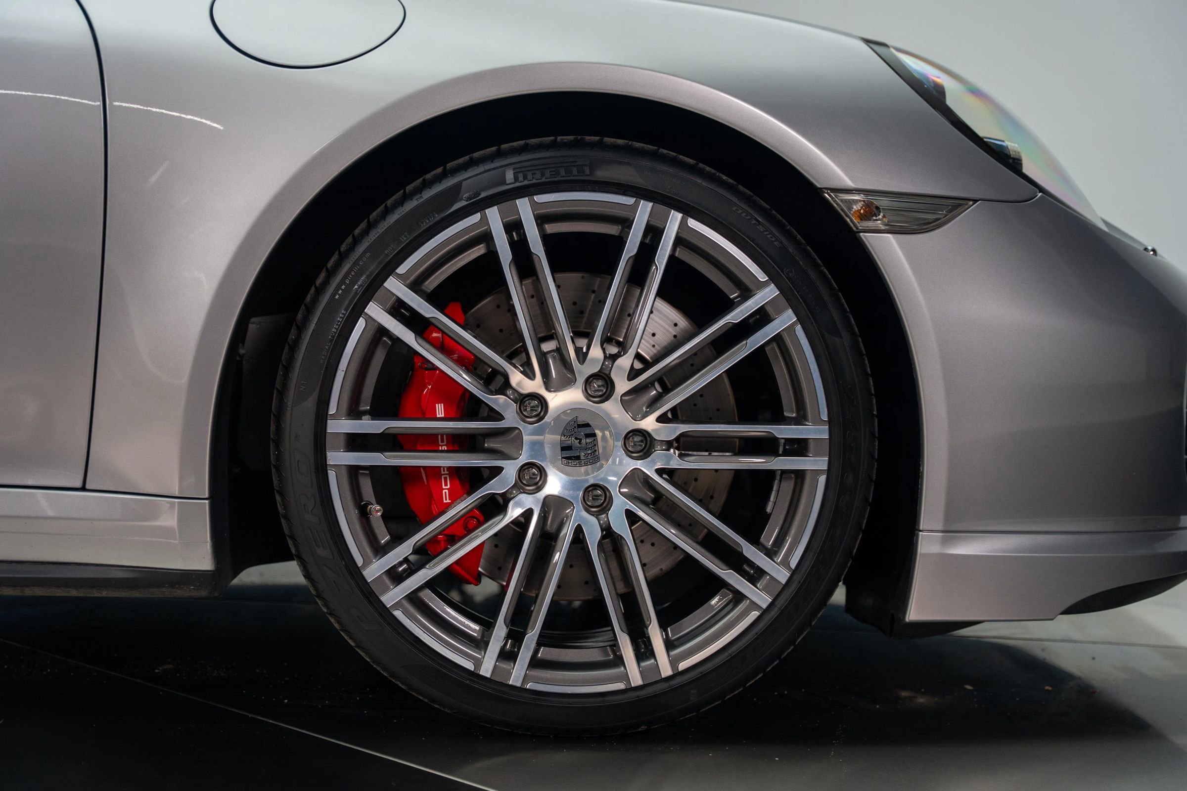 Used 2015 Porsche 911 Turbo image 32