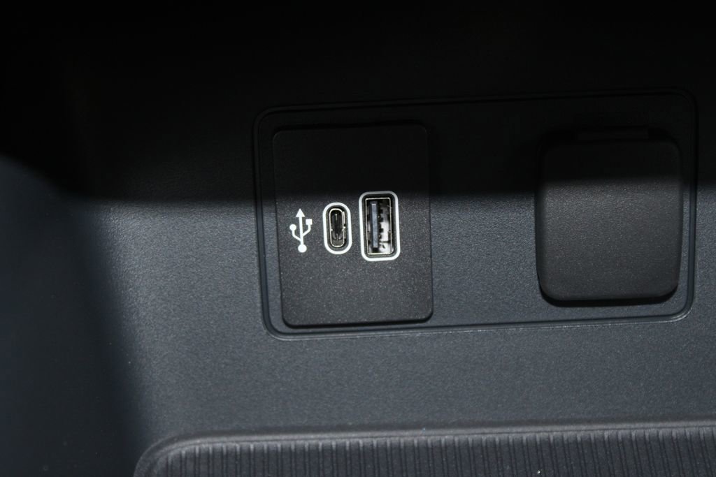 New 2026 Ford Explorer Active RWD image 44