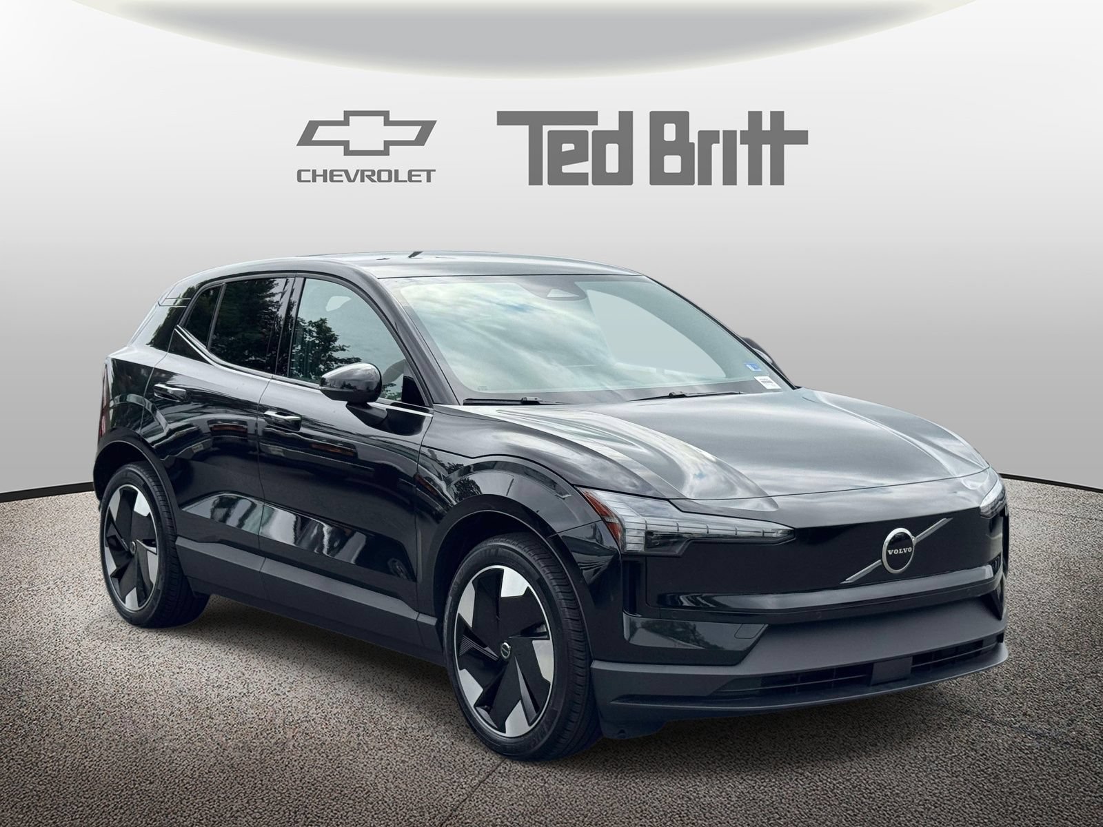Used 2025 Volvo EX30 Plus w/ Protection Package Premier AWD/4WD image 3