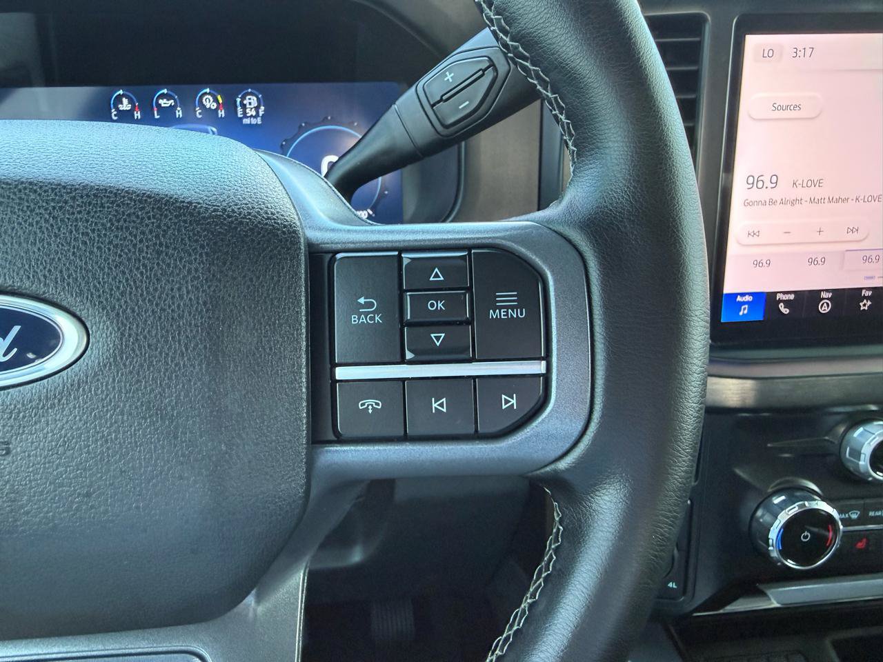 Used 2025 Ford F250 Lariat AWD/4WD image 27