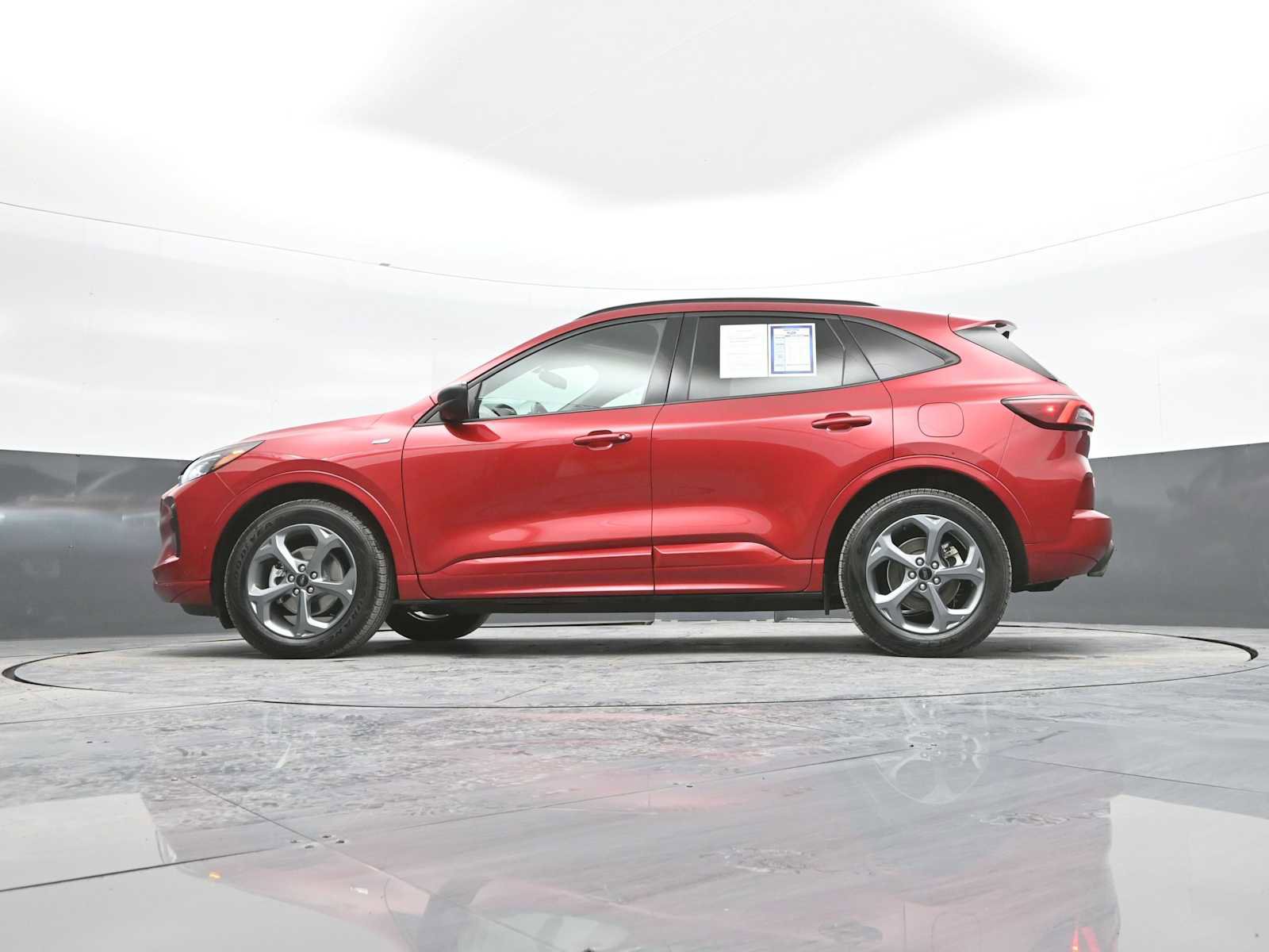 Used 2024 Ford Escape ST-Line image 37