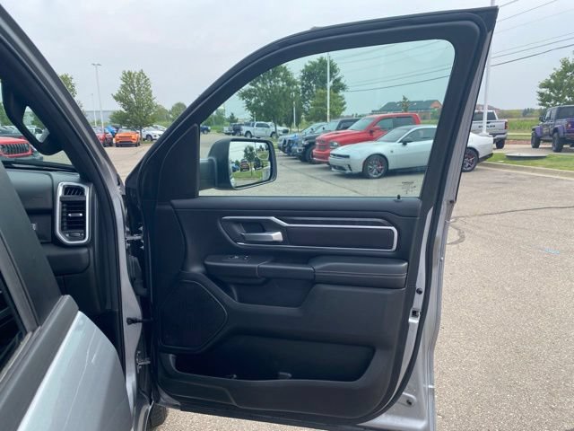 Used 2023 RAM 1500 Big Horn AWD/4WD image 33