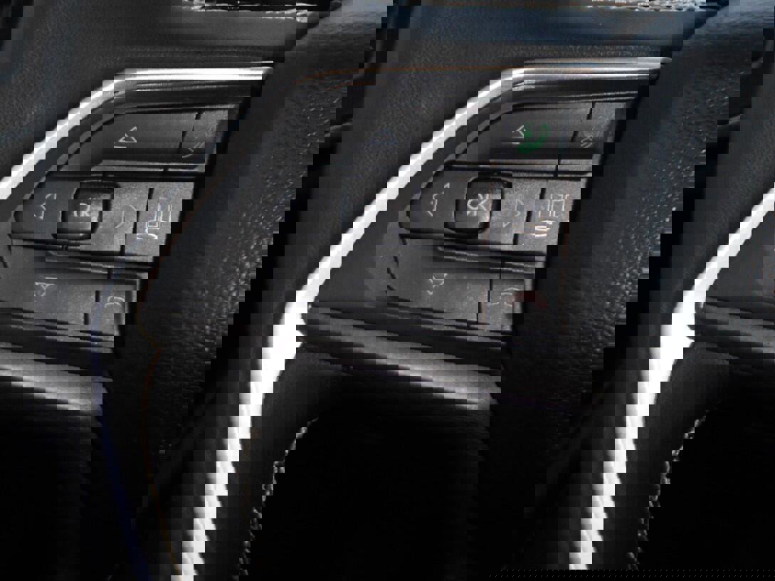 Certified 2024 Jeep Grand Cherokee Limited w/ Black Appearance Package image 21