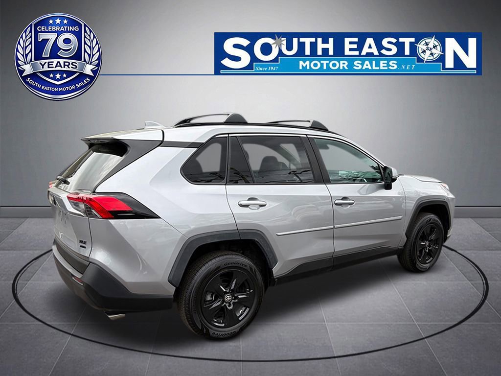 Used 2021 Toyota RAV4 XLE w/ Convenience Package AWD/4WD image 7