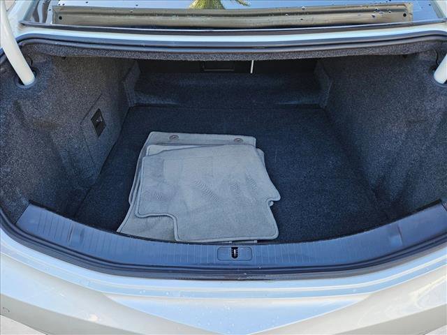 Used 2013 Cadillac XTS Premium image 18