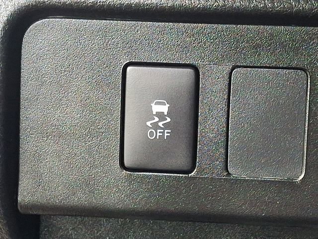 Used 2023 Toyota Tacoma TRD Off-Road w/ Technology Package AWD/4WD image 28