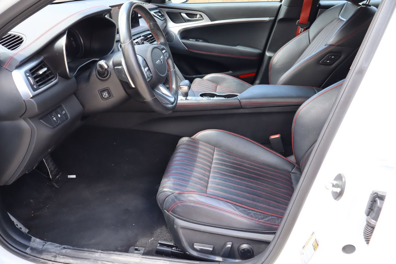 Used 2023 Genesis G70 2.0T w/ Sport Prestige Package RWD image 15