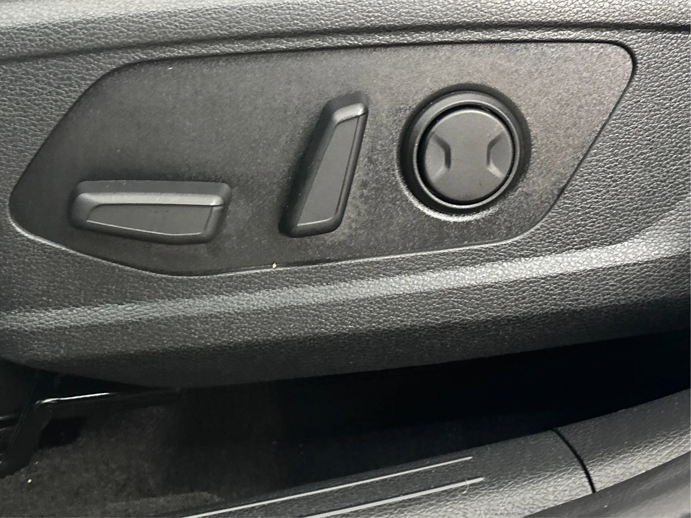 Used 2025 Kia Sportage X-Line w/ Premium Package image 25