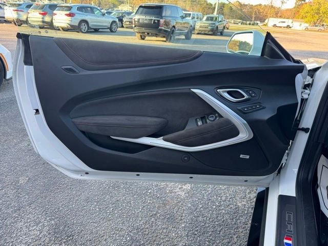 Used 2019 Chevrolet Camaro ZL1 RWD image 13