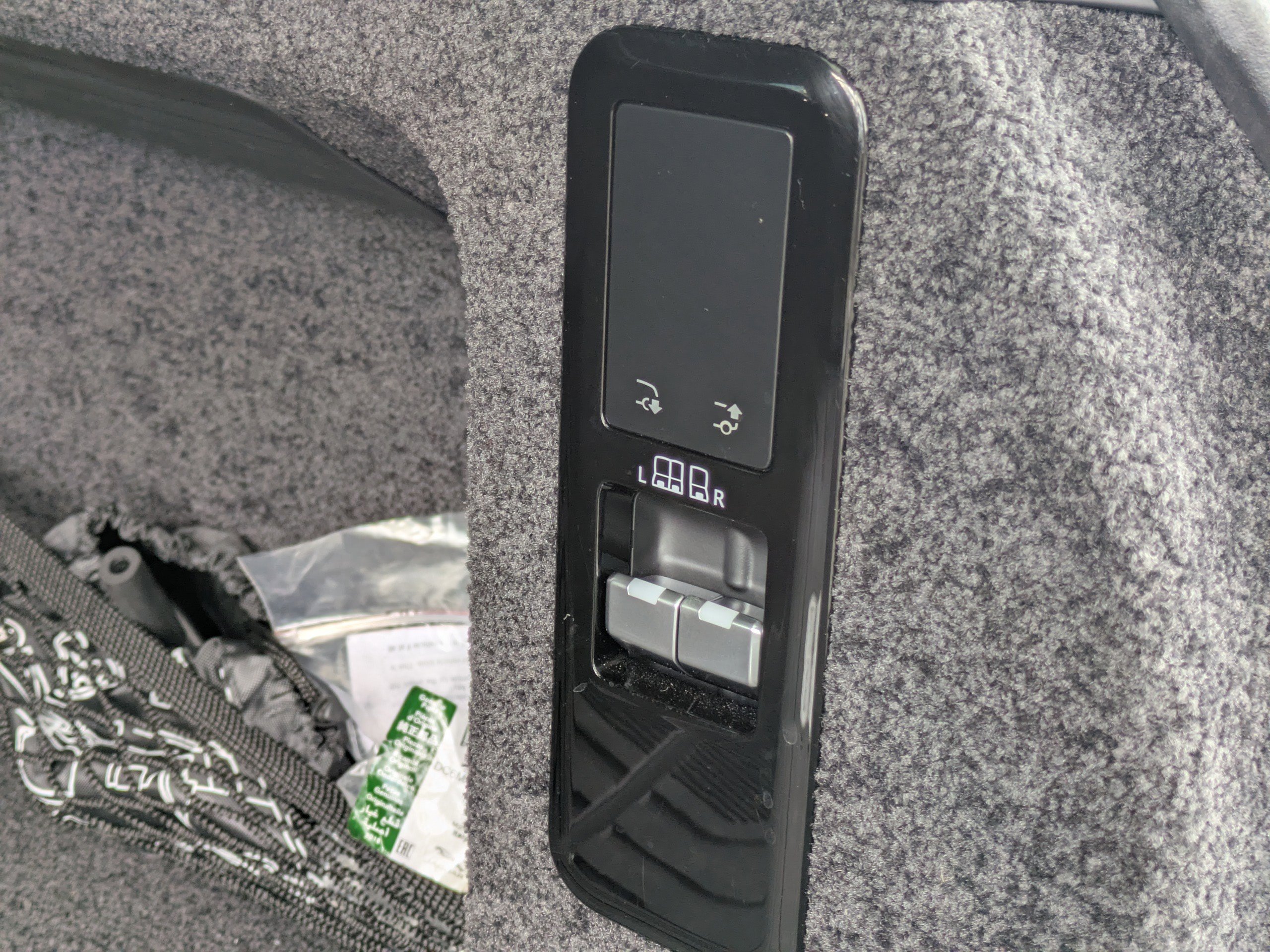 Used 2023 Land Rover Range Rover SE image 13