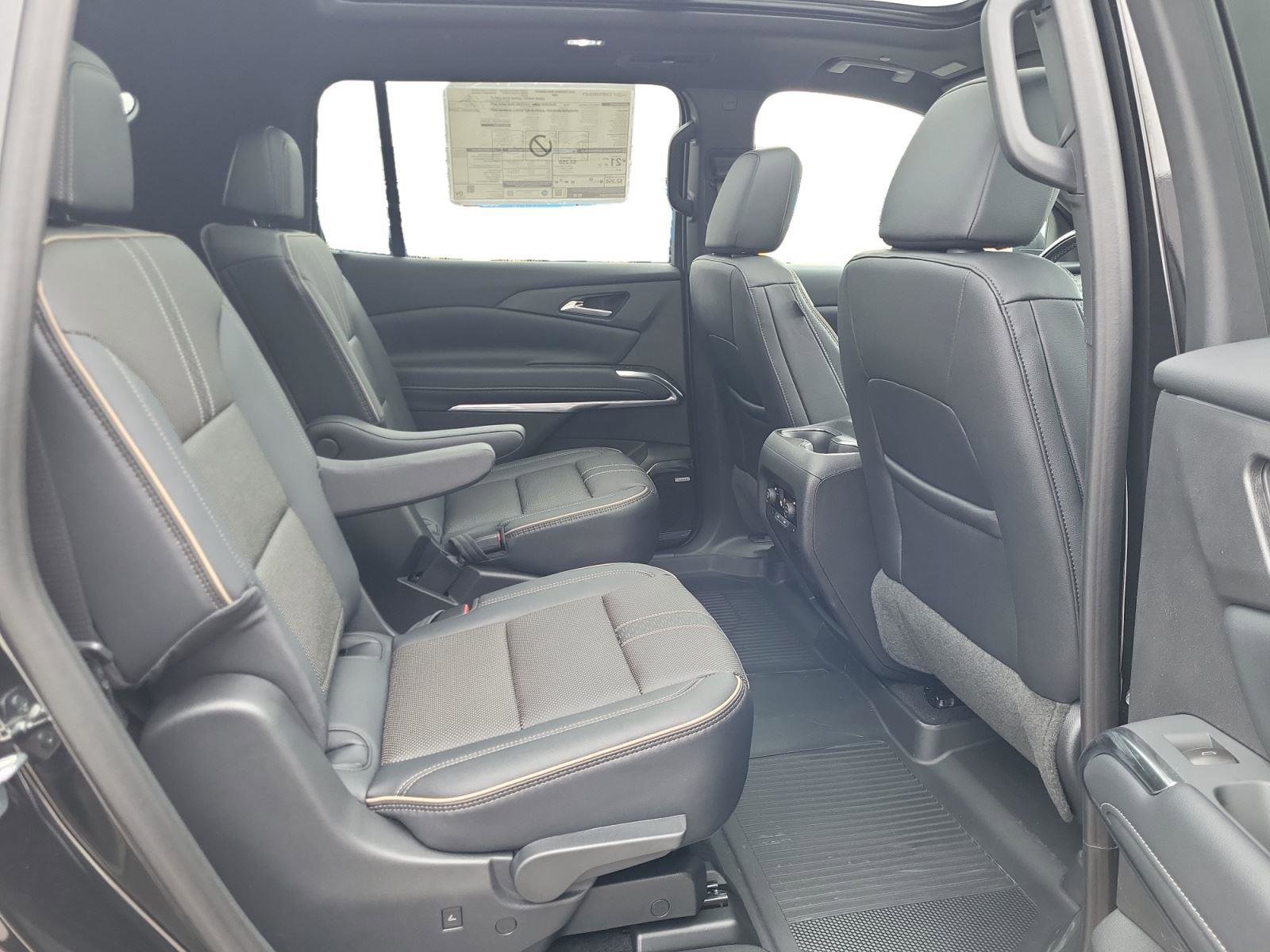 New 2026 Chevrolet Traverse High Country w/ LPO, Floor Liner Package AWD/4WD image 15