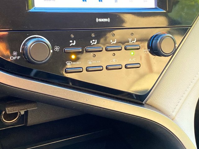 Used 2020 Toyota Camry LE FWD image 25