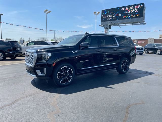 Used 2022 GMC Yukon XL Denali image 2