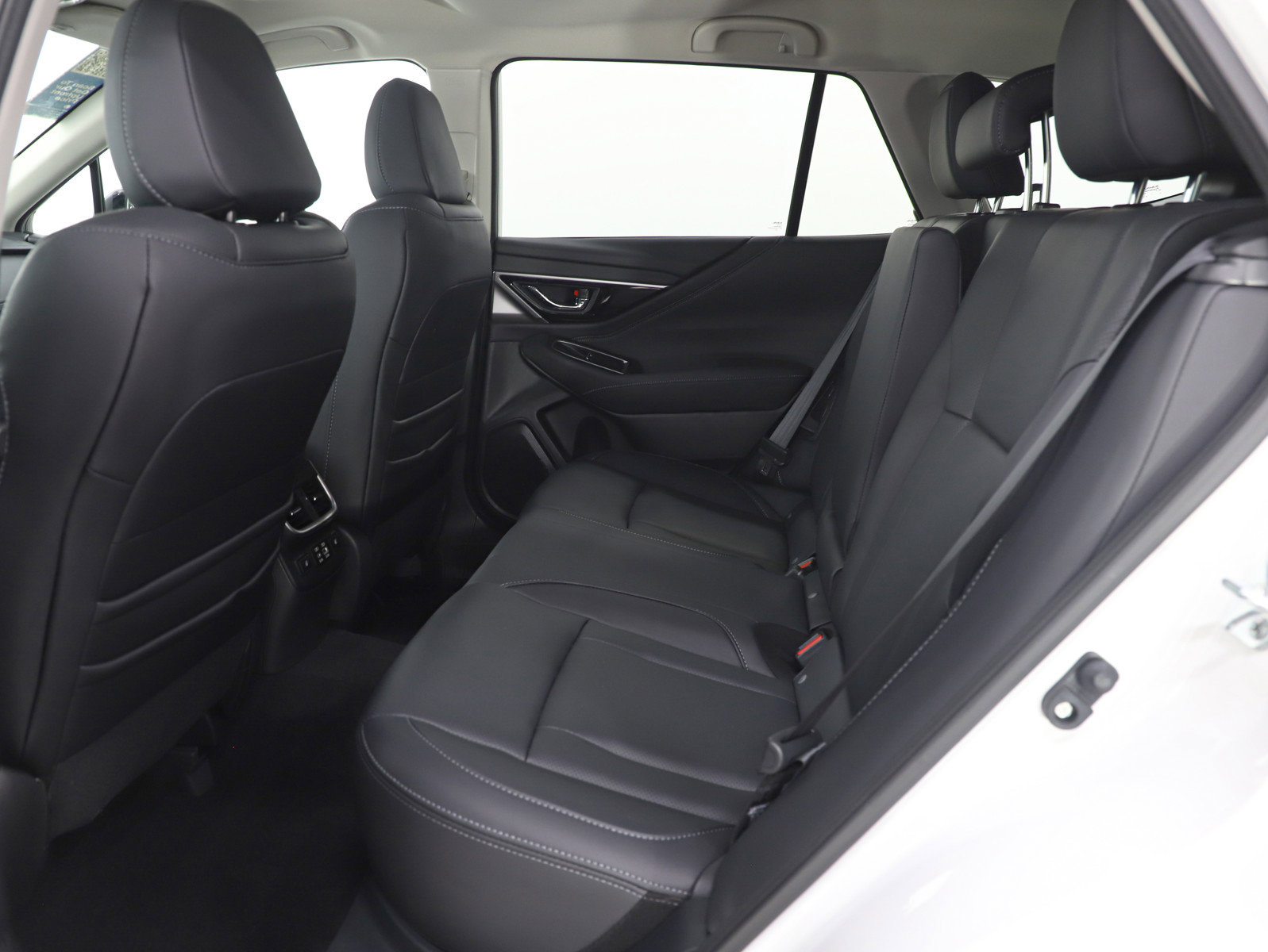 Used 2025 Subaru Outback Touring w/ Tech Package 3 image 15