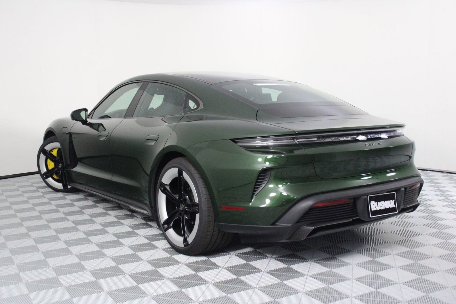 Used 2025 Porsche Taycan Turbo S image 3