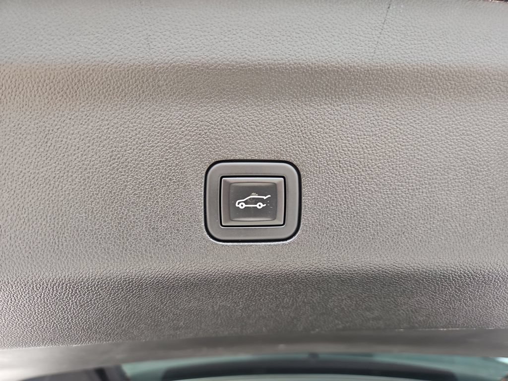 Certified 2023 Chevrolet Tahoe Z71 w/ Luxury Package AWD/4WD image 27