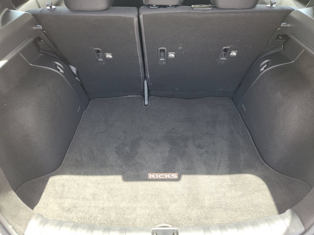 Used 2022 Nissan Kicks S FWD image 26